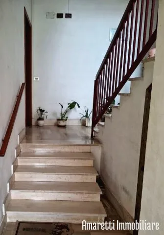 VENDE APPARTAMENTO A VILLA SAN GIOVANNI (RC)  VIALE R. LARUSSA