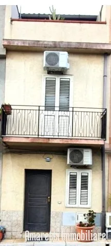 VENDE CASA INDIPENDENTE A CAMPO CALABRO (RC)
