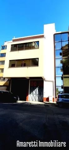 VENDE INTERO STABILE A REGGIO CALABRIA VIA SBARRE CENTRALI